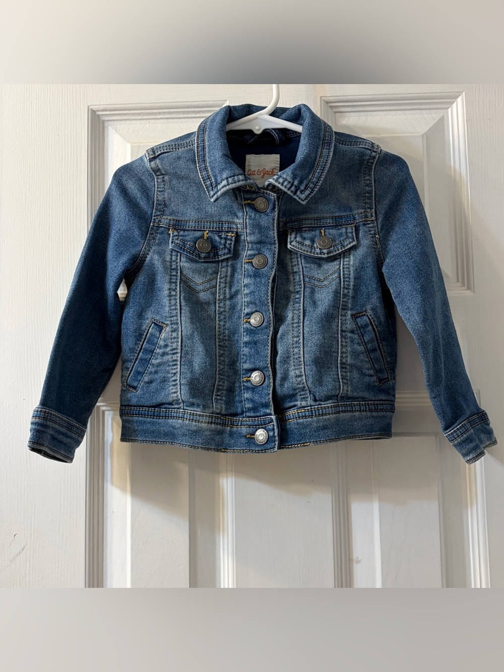 Cat & Jack Girl's Vintage-Style Classic Blue Jean Denim Jacket Size 2T